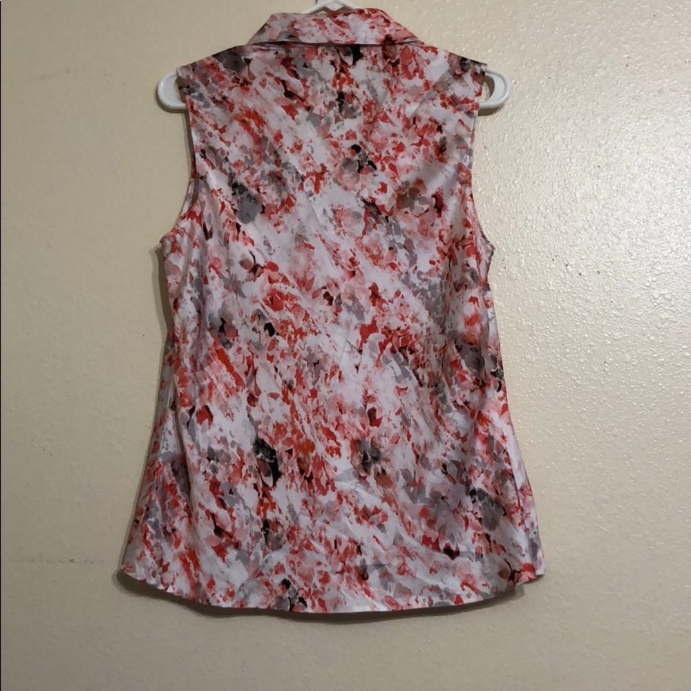 Tops - Picture 3 of 5